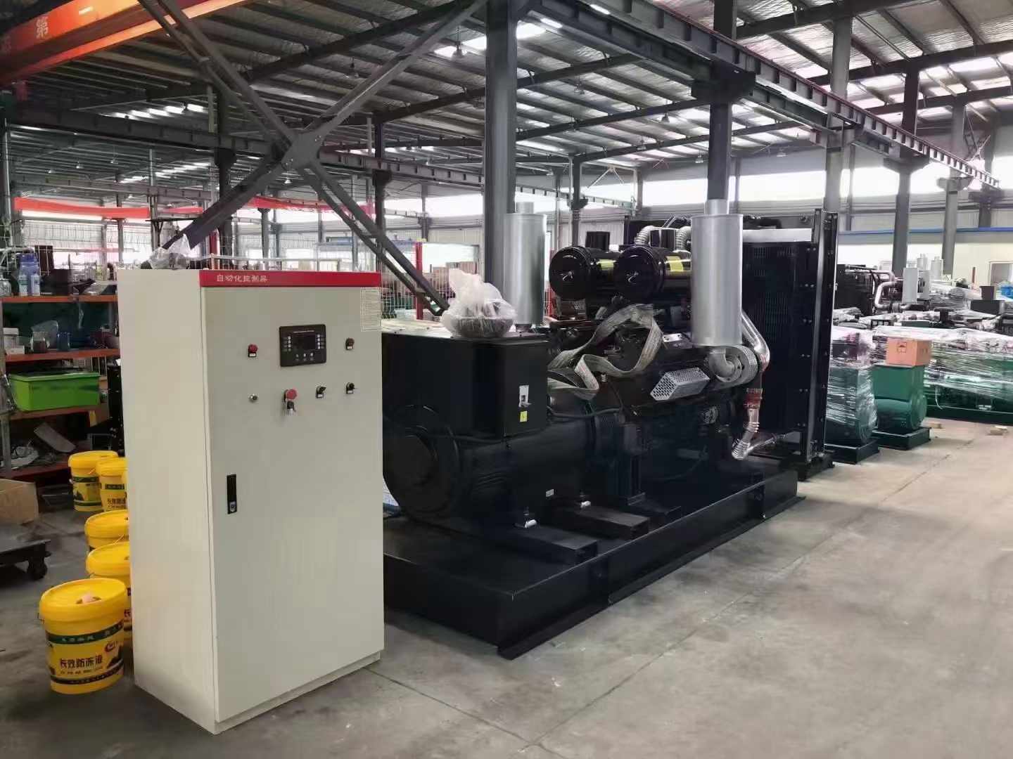 白河柴油发电机运行时的噪音和振动水平如何？