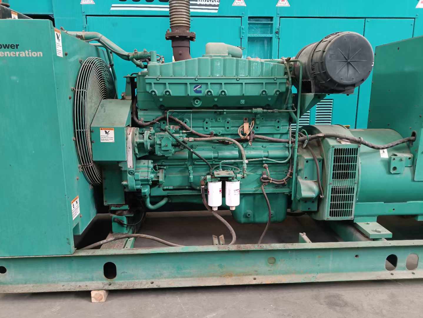 白河过载会对 600kW 柴油发电机组造成哪些损害？